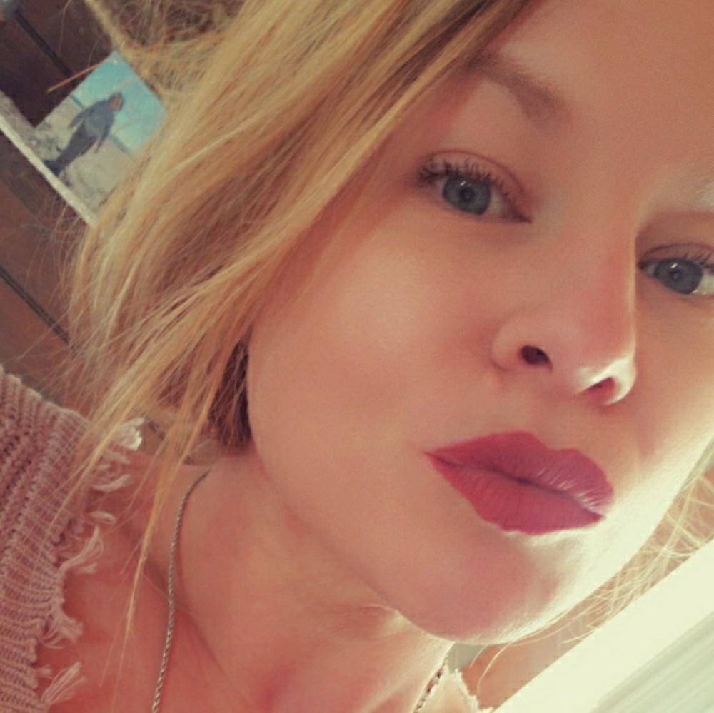 Meet your Posher, Melissa